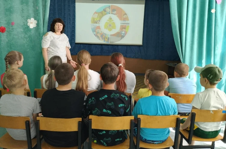 Безопасность превыше всего! Безопасные каникулы! 🛡️Сегодня в нашей  МКОУ Александровская СОШ, прошл