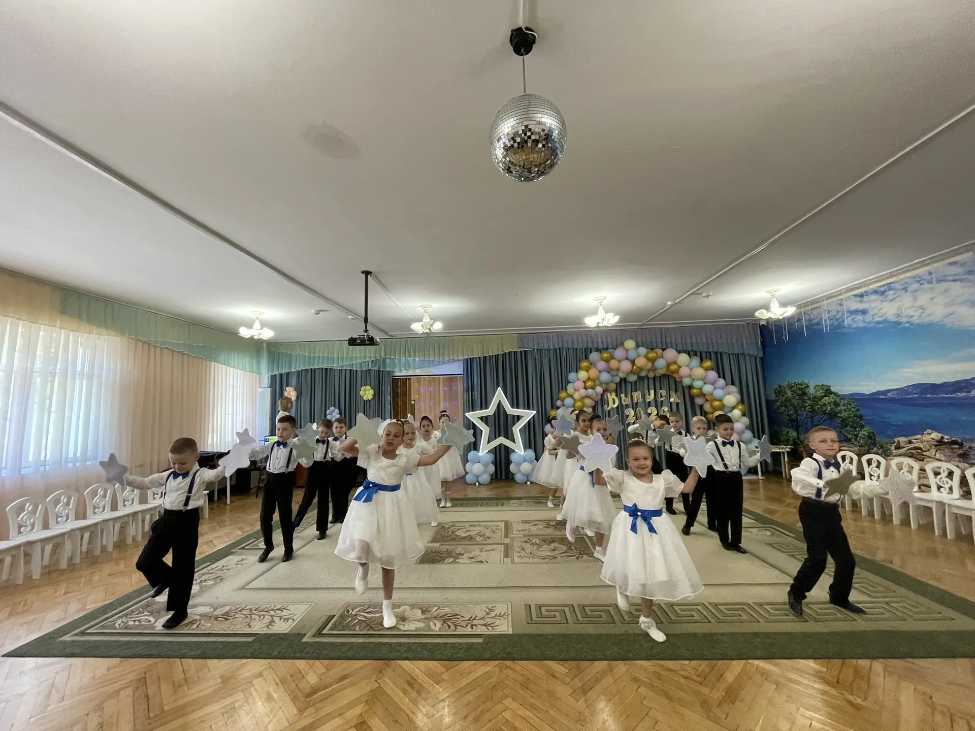 ❤️Вот и пролетели эти несколько лет так незаметно... Кажется, только вчера родители при...