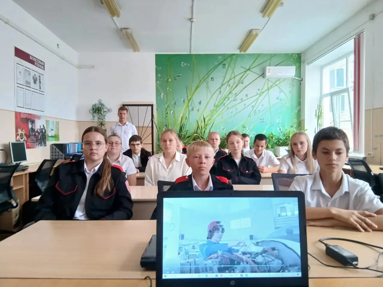 В 8 классе занятия курса "Россия-мои горизонты" прошло по теме 3 "Познаю себя".