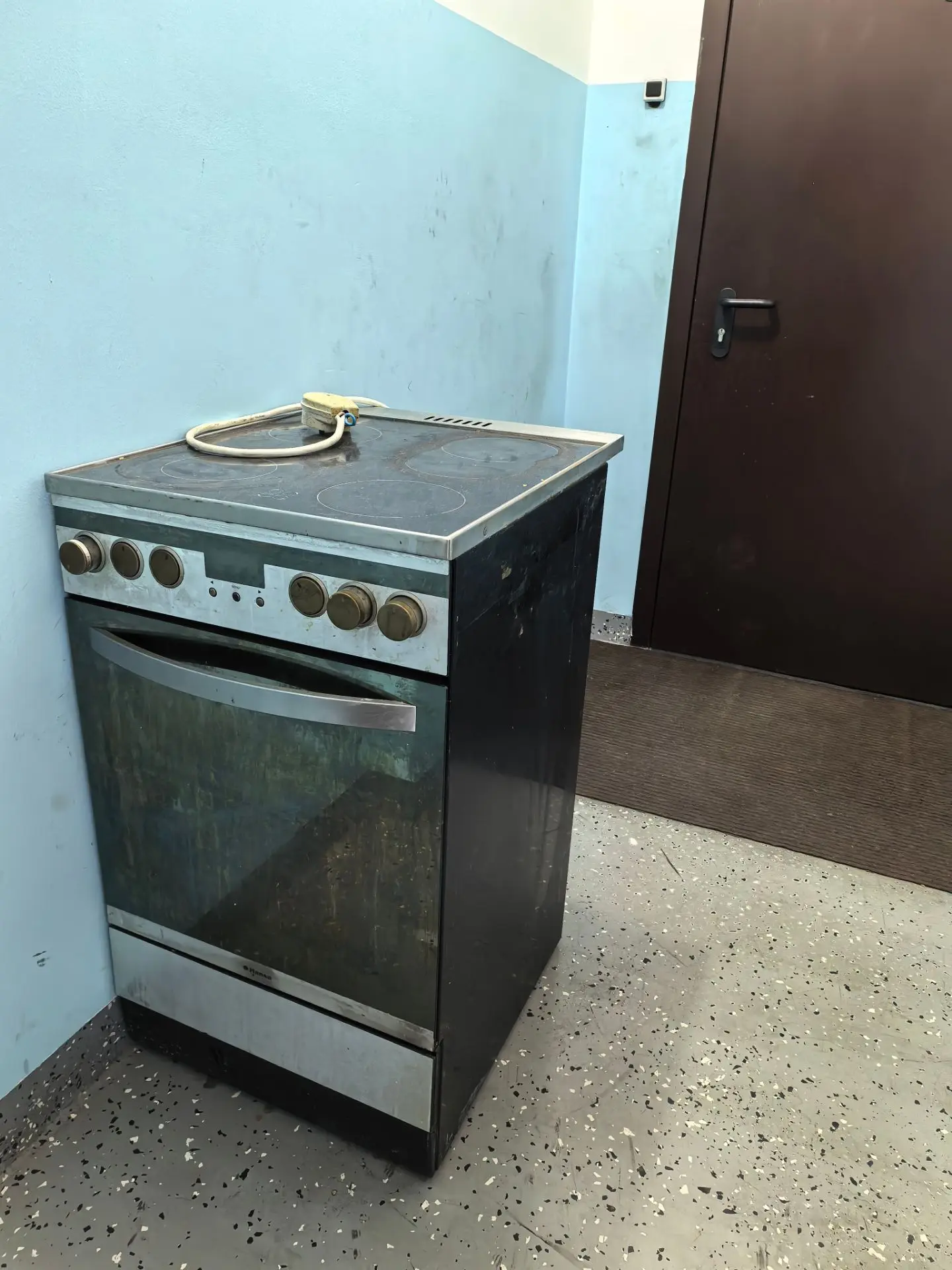 Продам плиту, рабочая за 2500.