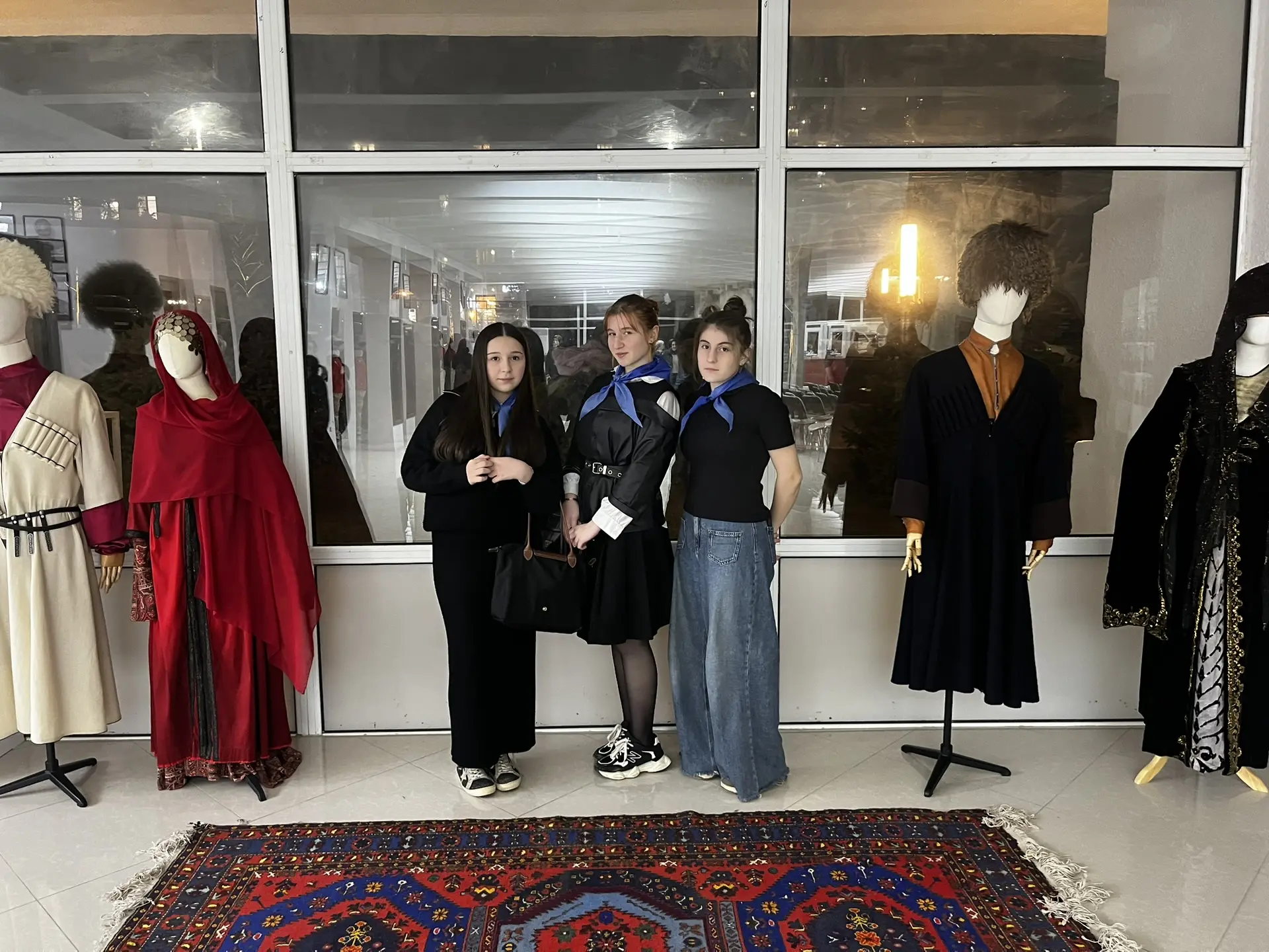 📅 В честь Дня защитника Отечества ученики  активисты Движения Первых #мбоусош27имАбатаева успели пос