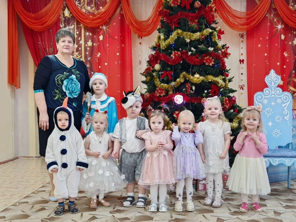 ✨ Волшебные новогодние утренники в нашем детском саду! ✨Три дня — три удивительных путе...