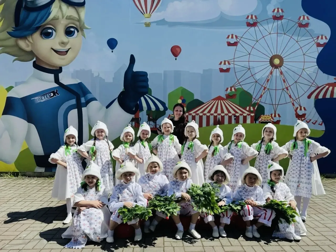 НАШИ ДОСТИЖЕНИЯ✨

31 мая на главной сцене в Городском саду Центр Сибирского фольклора организовал яр