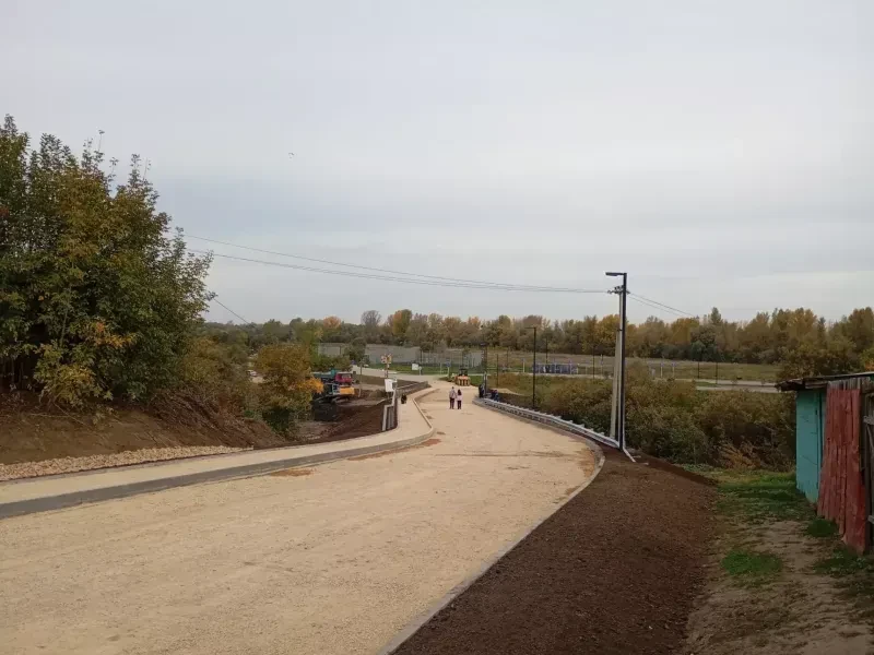 Претензия и штраф не ускорили строительство пункта проката на набережной в Ачинске