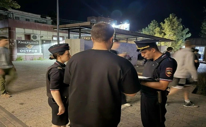 В Новочеркасске поймали 11 человек за распитие алкоголя в общественных местах 🍺