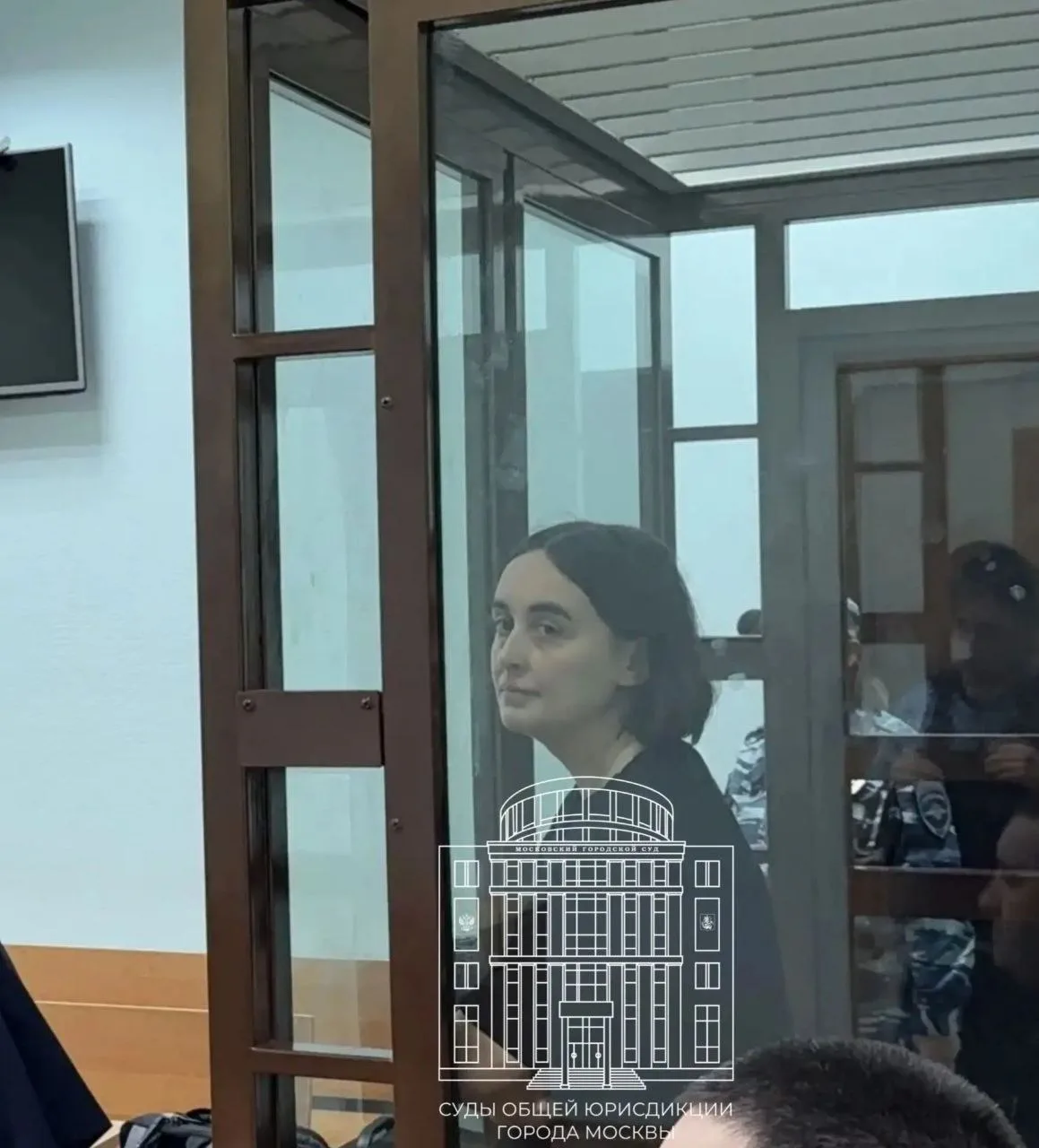 Суд в Москве назначил главе фонда "Дом с маяком" запрет определенных действий до 30 окт...