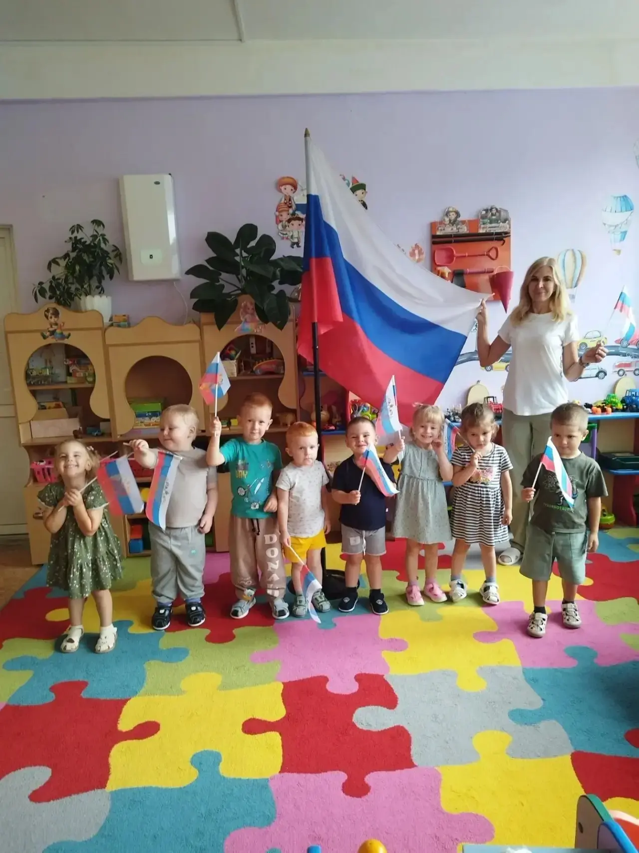 🇷🇺С наступающим Днем флага, дорогие друзья!
