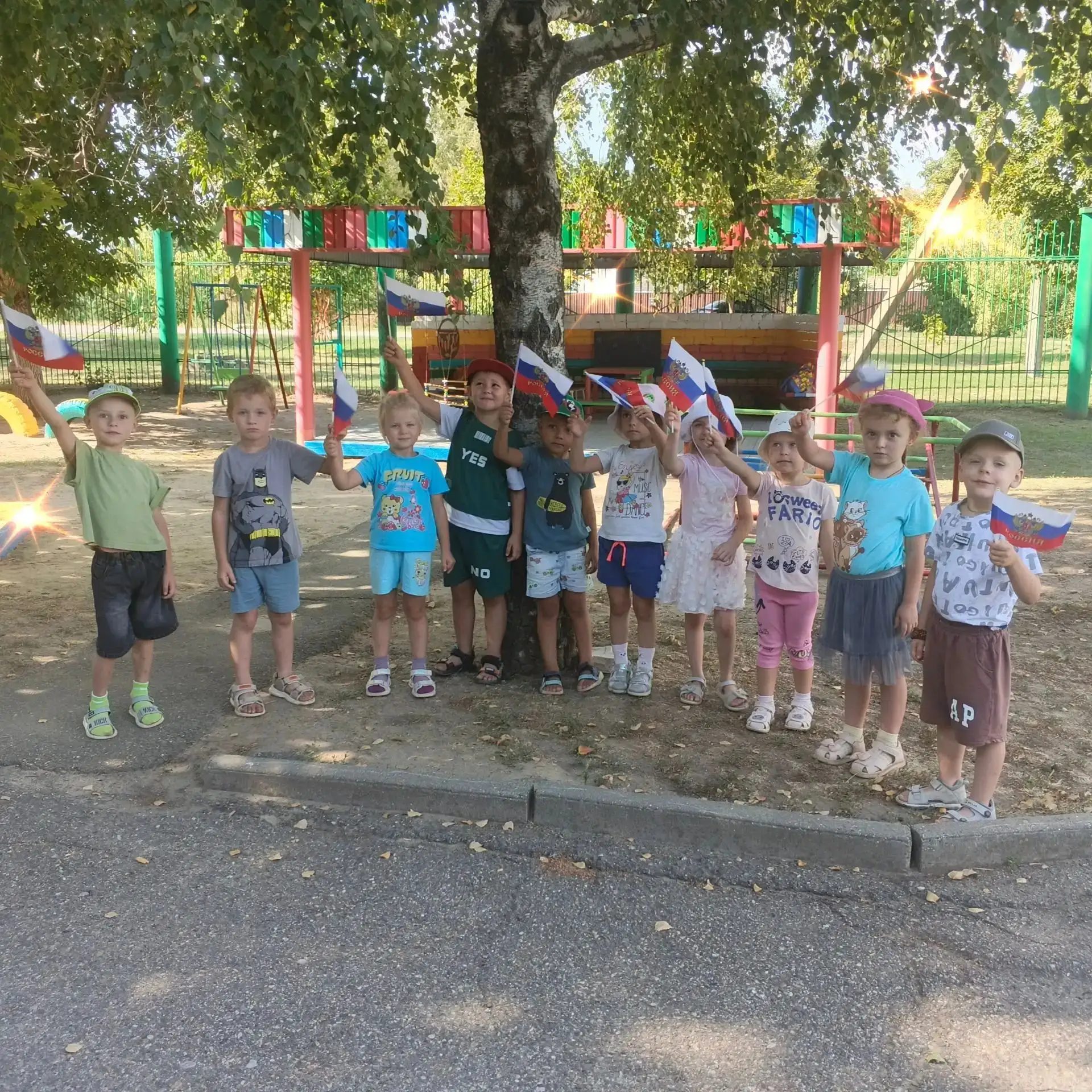 🇷🇺Старшая группа участница  фотоконкурса, приуроченного ко дню флага "Белый, синий , ...
