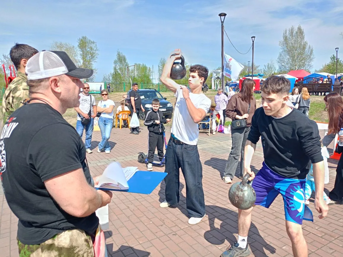 Третье место в соревнованиях "А ну-ка, парни! " у Черноусова Платона!   📍Поздравляем Черноусова Плат