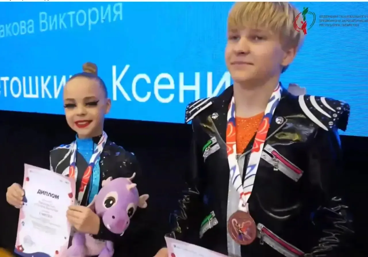 💫ГОРДИМСЯ НАШИМИ УЧАЩИМИСЯ💫  Поздравляем ученика 7А класса Петрова Арсентия! В паре с Евой Язвецовой