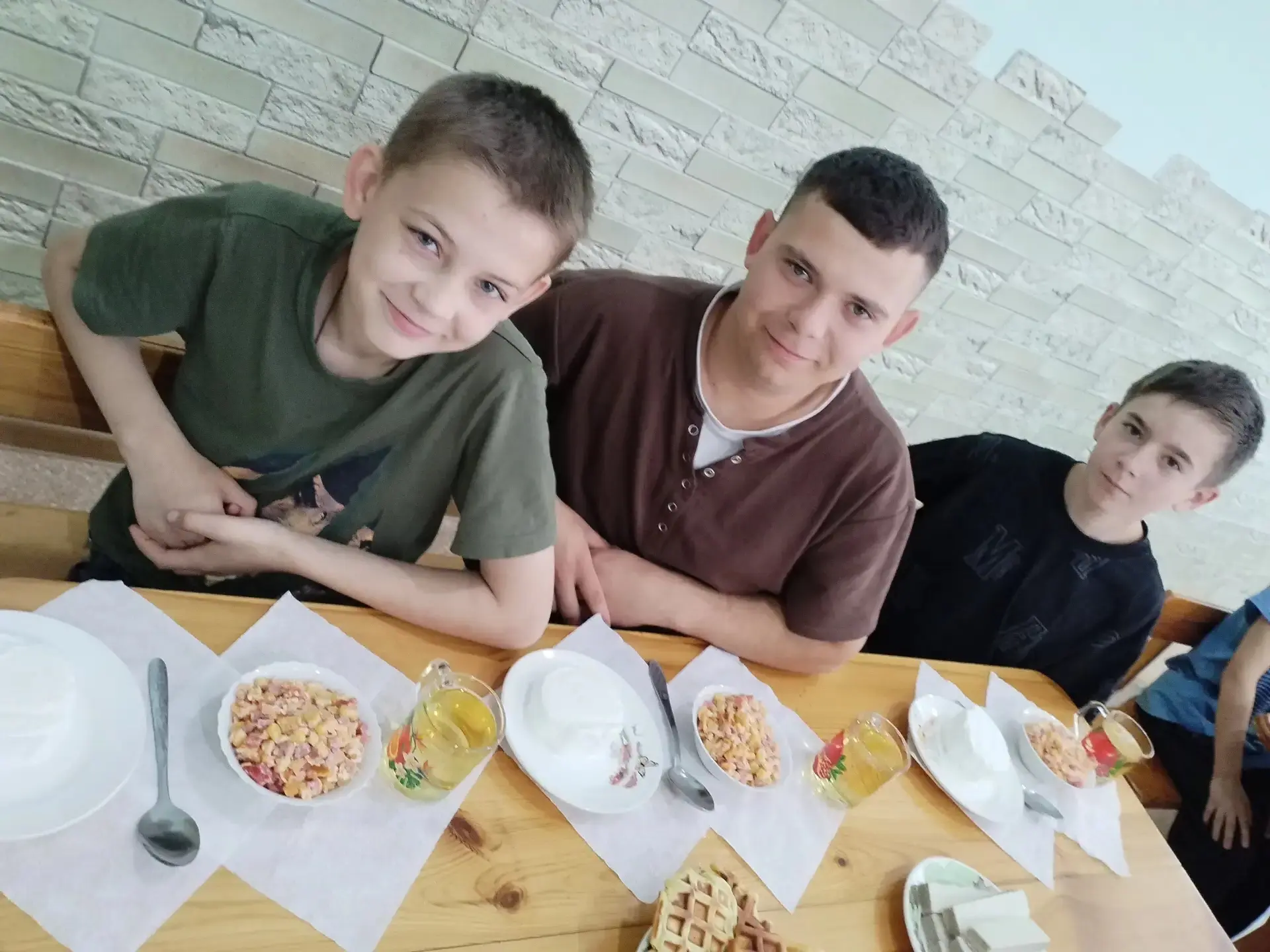 👨‍🍳 ❤️ Кулинарный мастер-класс в "Маячке": салат «Ромашка» и венские вафли для хорошего настроения
