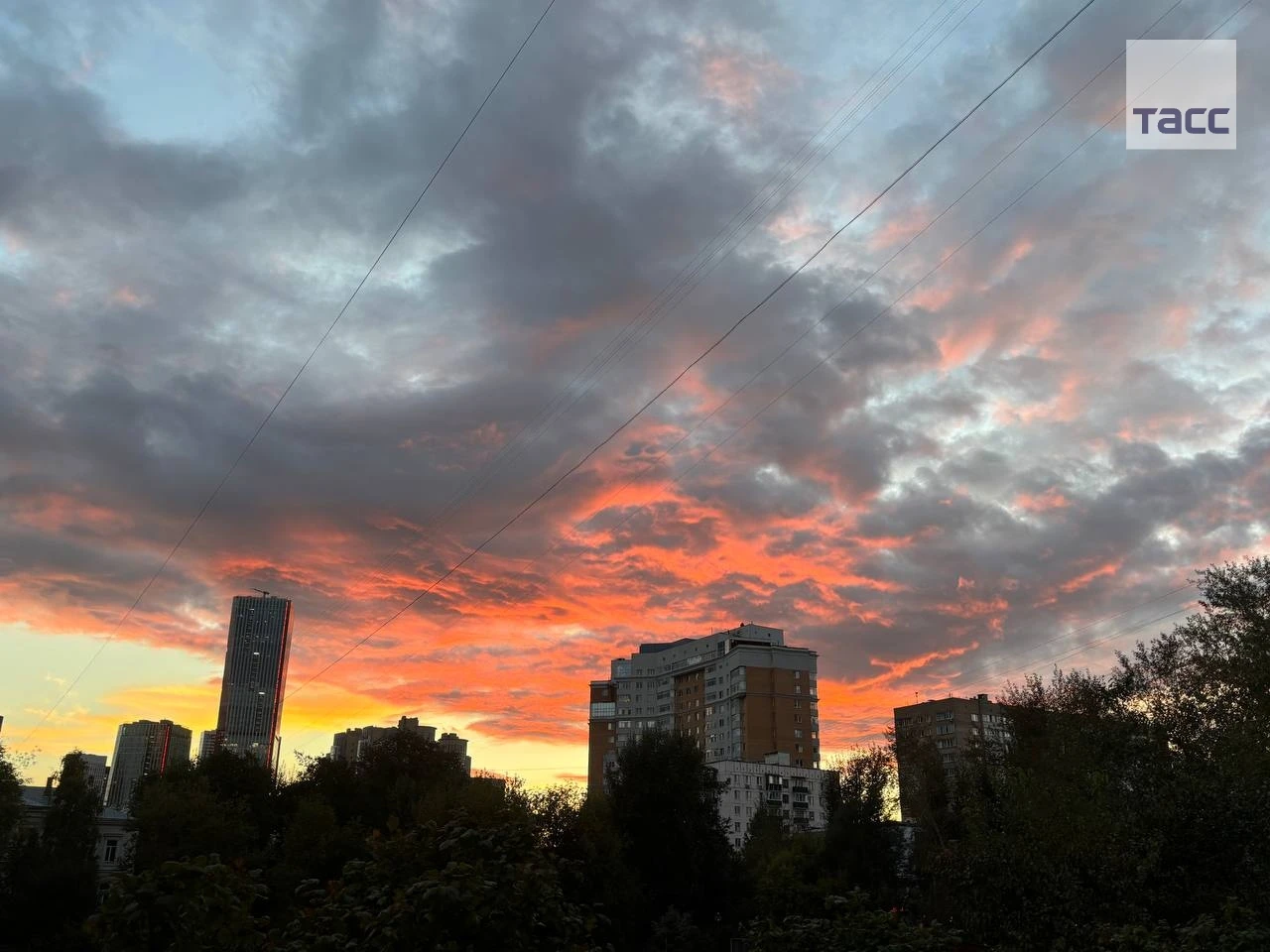 📷 Красочный закат в Москве.