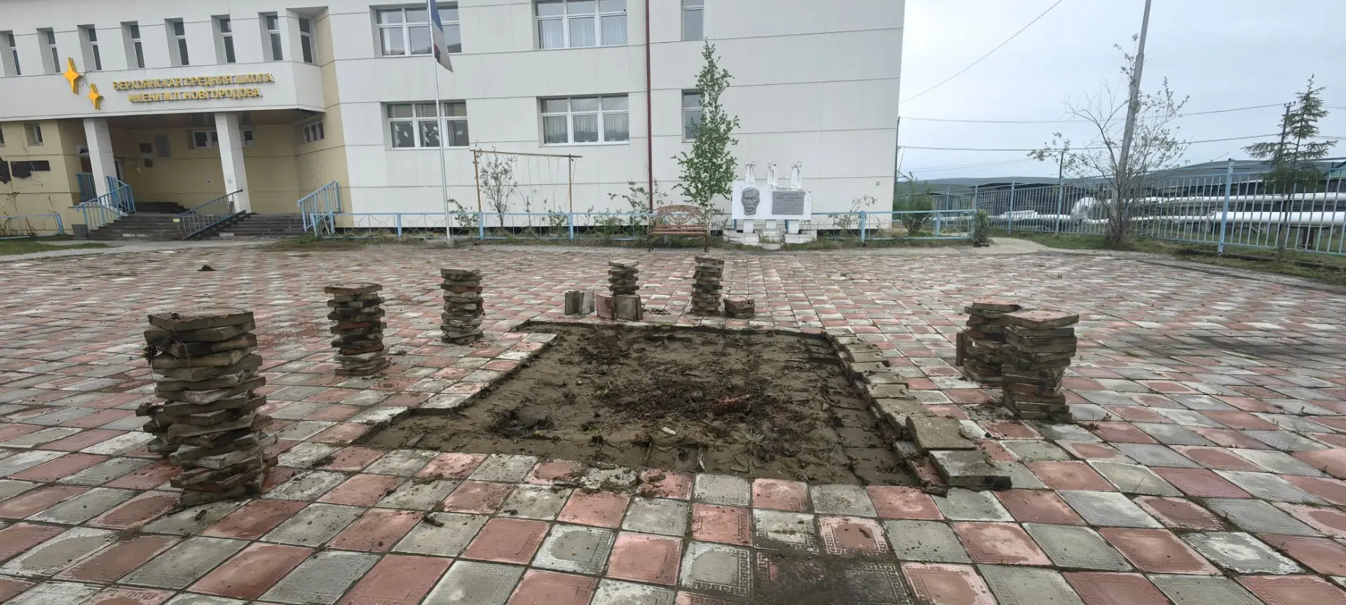 С 8 июня по 6 июля в г. Верхоянске  УПБ "Мастерок".  Ребята от 14 до 17 лет который год...