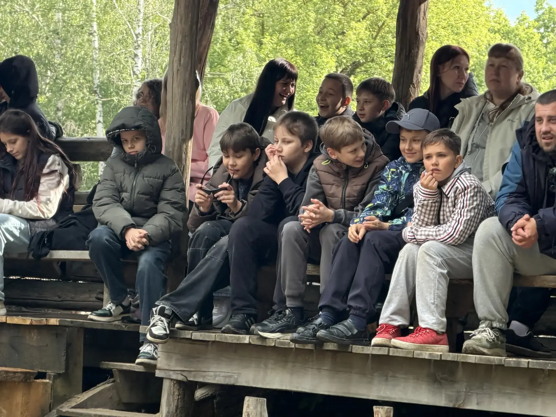 А вчера учащиеся 5б (теперь уже 6б) класса провели время на Богатырской заставе. Ребята посмотрели б