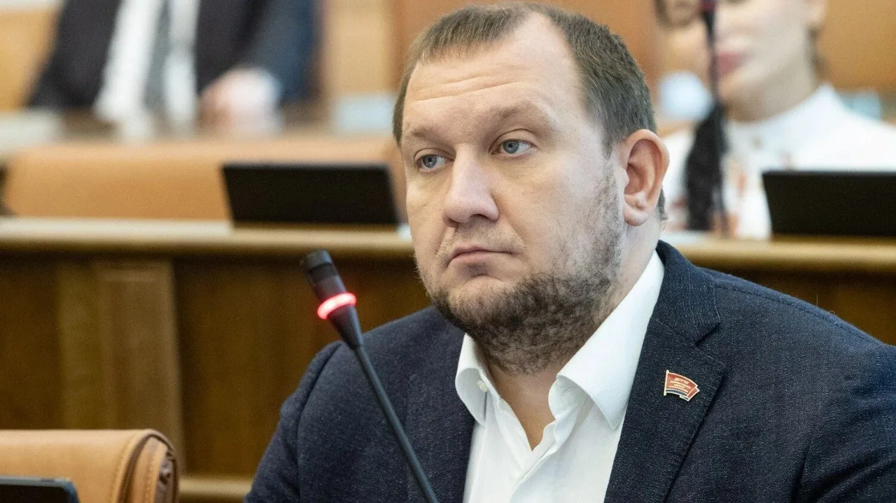 Суд арестовал имущество депутата Алексея Бойкова по делу о майнинге. Его объявили в международный ро