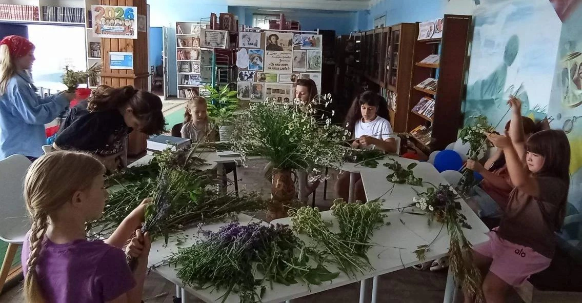 27 июня помещение нашей библиотеки наполнилось ароматами летнего разнотравья. Произошло...