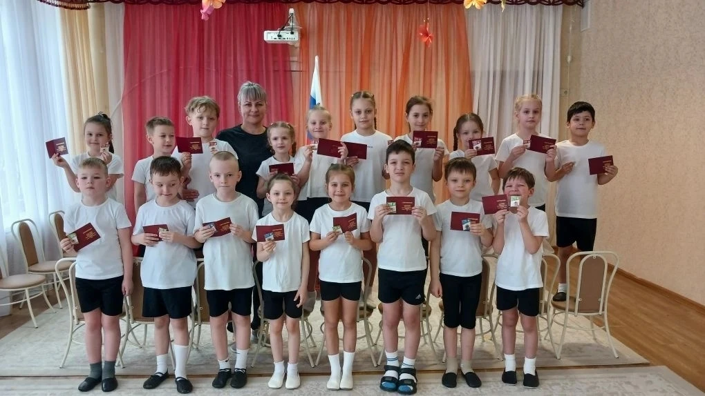 В детском саду №58 прошло торжественное мероприятие по вручению значков Всероссийского физкультурно 
