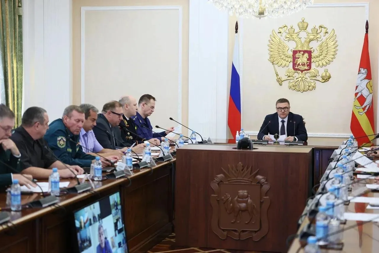 Алексей Текслер провел заседание КЧС по пожарной обстановке на юге области