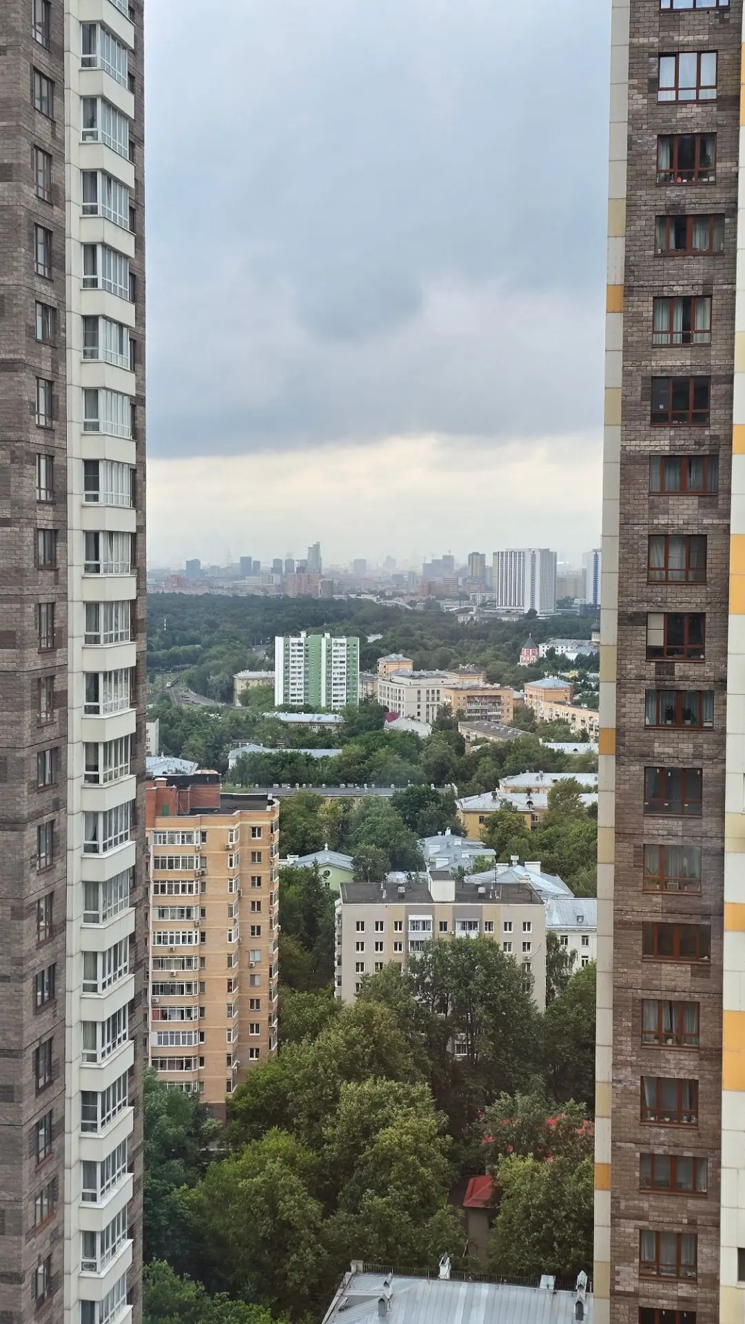 Как же хорошо дома. Я так рада вернуться. Каждый раз испытываю такую радость, когда возвращаюсь домо
