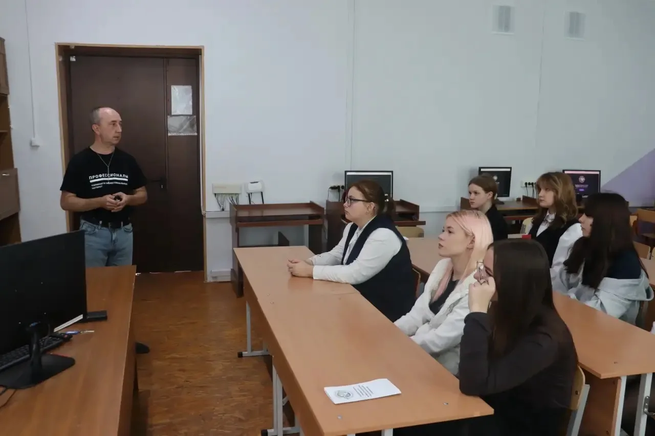 В рамках Всероссийского проекта по ранней профориентации школьников «Билет в будущее» у...
