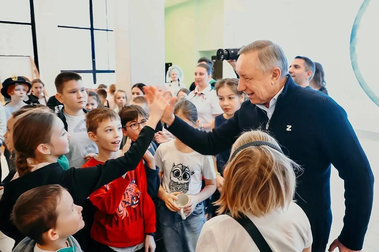 🎂 Сегодня день рождения у губернатора Санкт-Петербурга Александра Дмитриевича Беглова!
