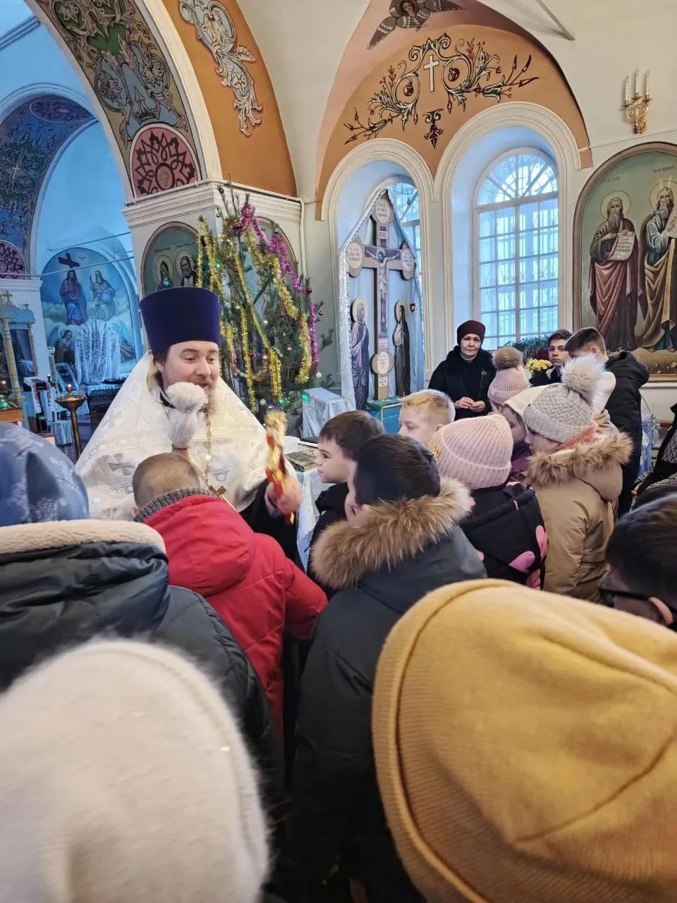 Обучающиеся МБОУ "Иловская СОШ им. Героя России В.Бурцева" посетили Иловский храм «Покр...