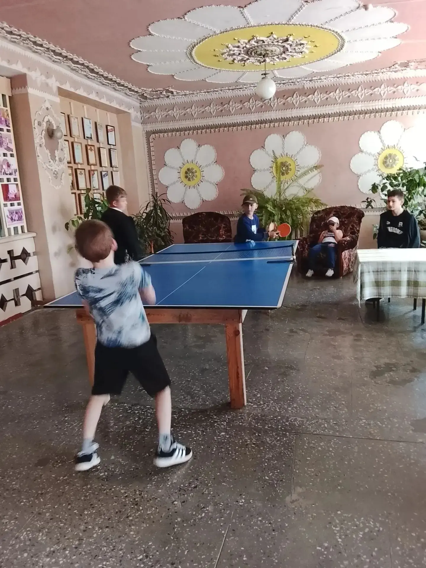 Классные  руководители начальных классов для ребят провели игровую программу "Играю я - играют мои д