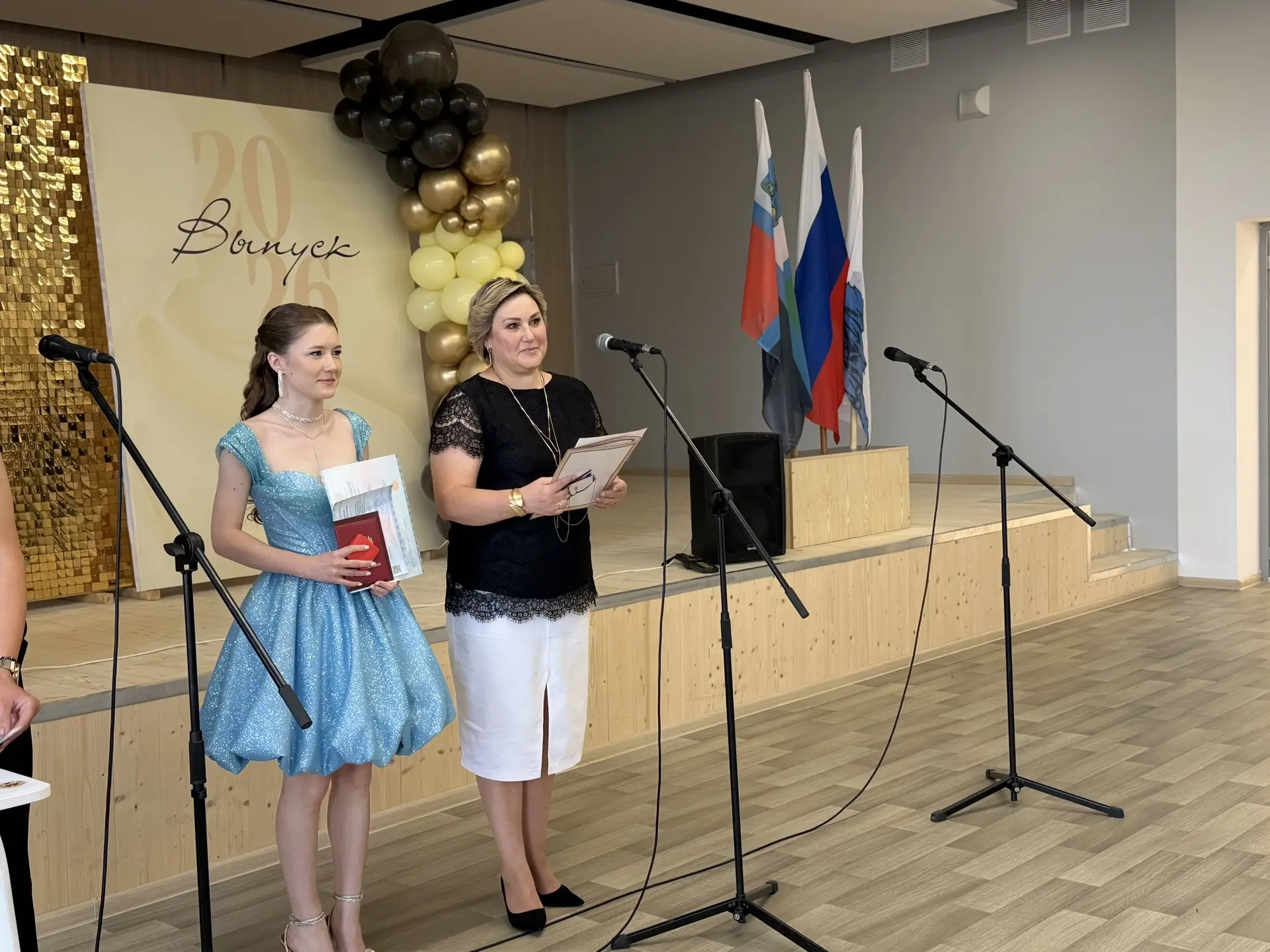 🎉 Торжественный выпускной и вручение аттестатов: прощание со школой и старт большого п...
