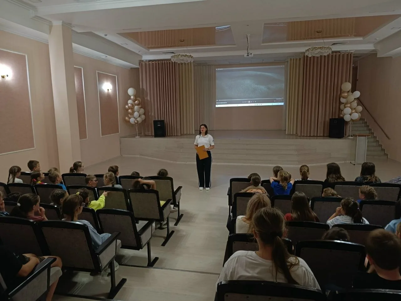 В рамках городского проекта «Шелиховские дни» ученики #школы57 погрузились в удивительн...