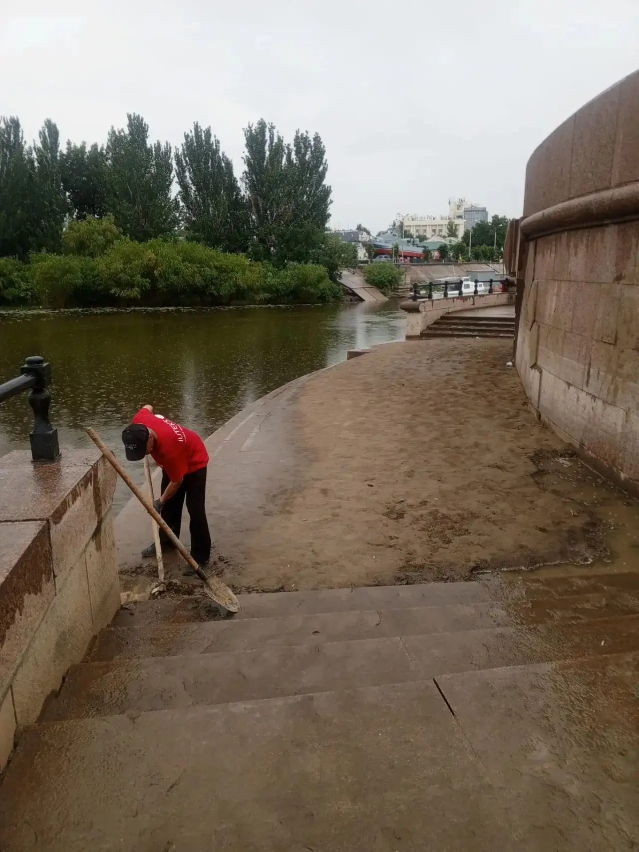 🌊 Вода ушла — песок остался. Наводим порядок!