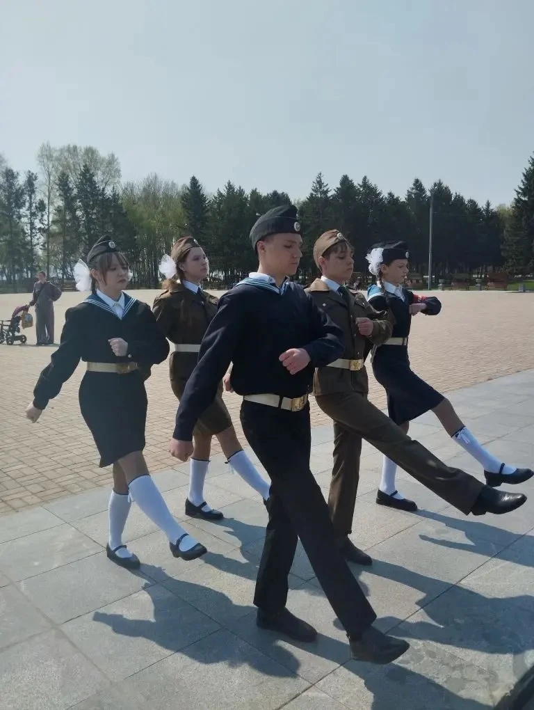 22 мая наш юнаармейский отряд завершил нести вахту памяти на Посту 1! Дети достойно нес...
