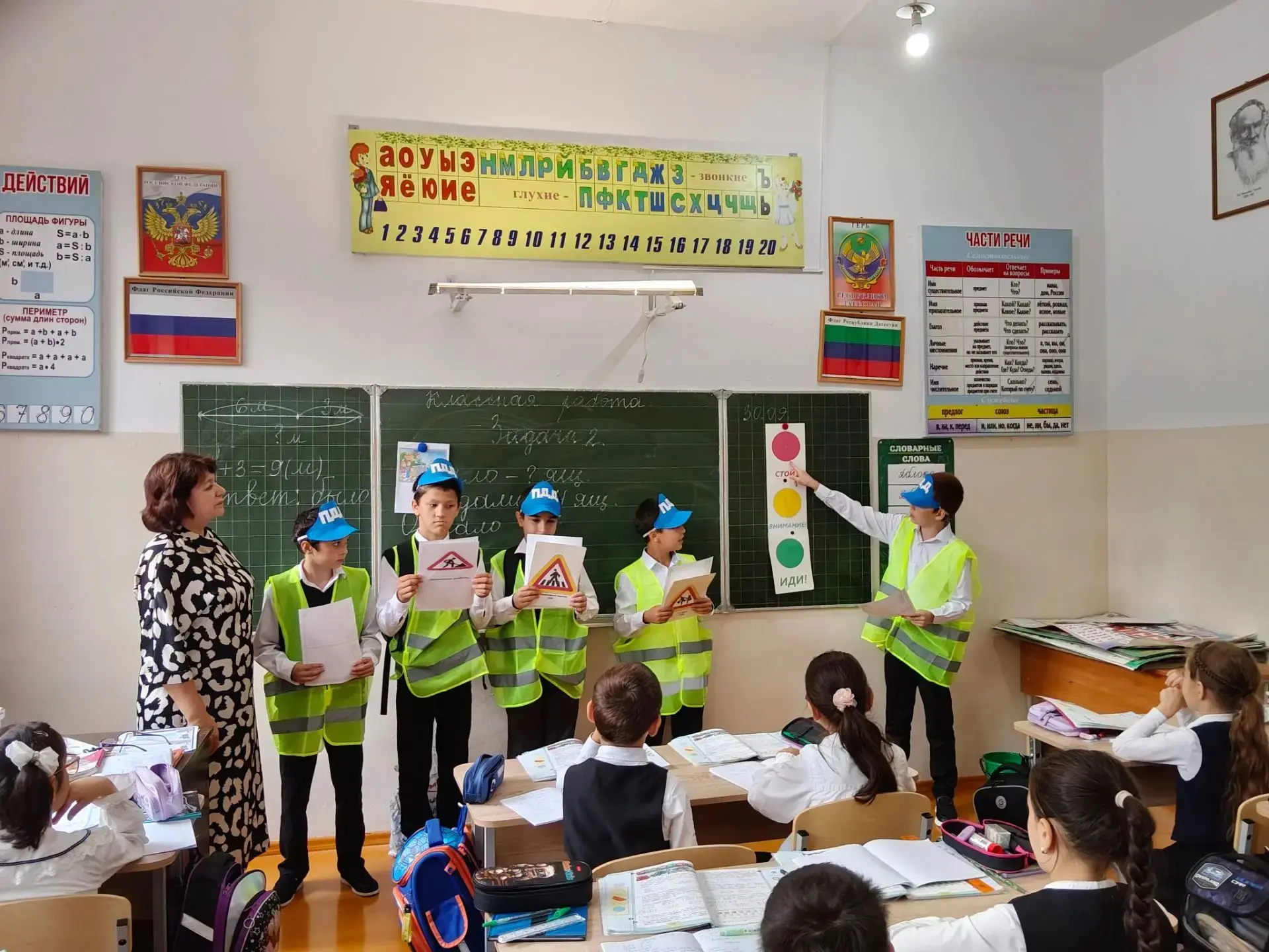 В нашей школе продолжается замечательная традиция наставничества. Ученики 6«В» класса п...