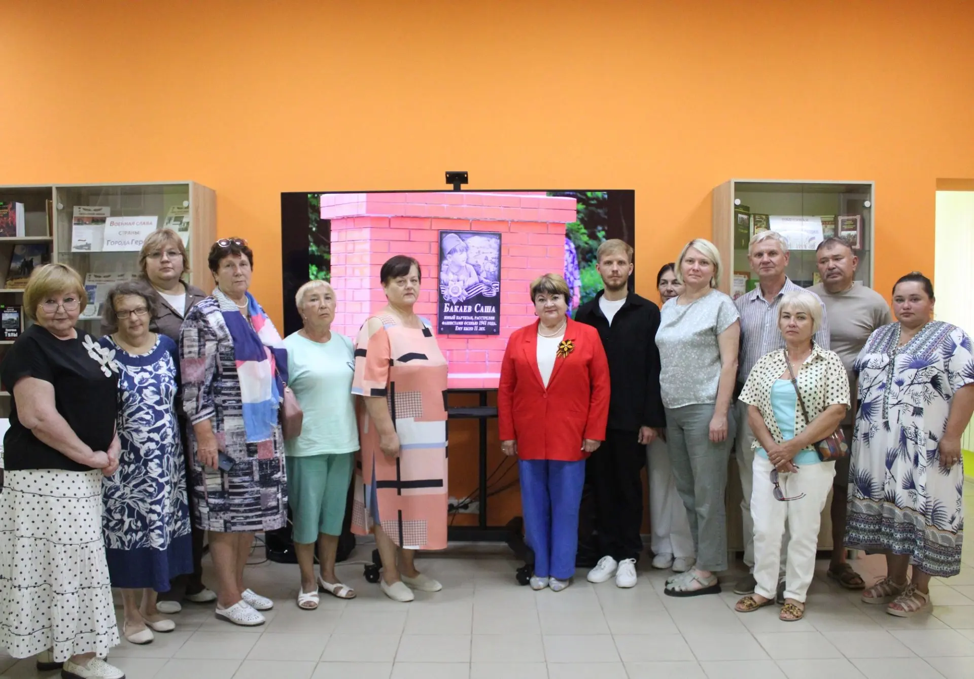 В городской библиотеке Централизованной библиотечной системы открылась выставка «Герои ...