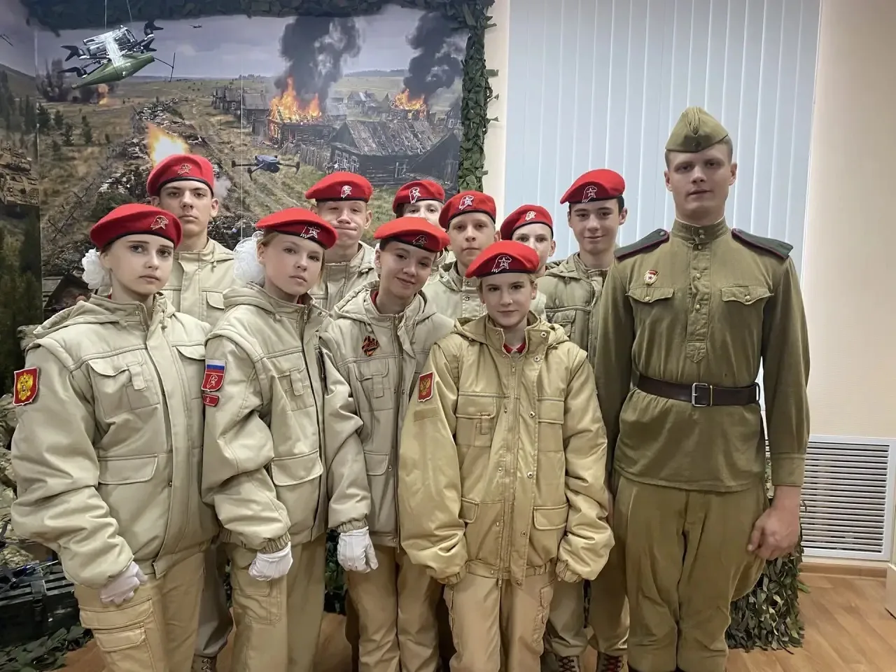 ✨Сегодня юнармейцы отряда «Патриот» приняли  участие в военно-патриотической акции «Пос...
