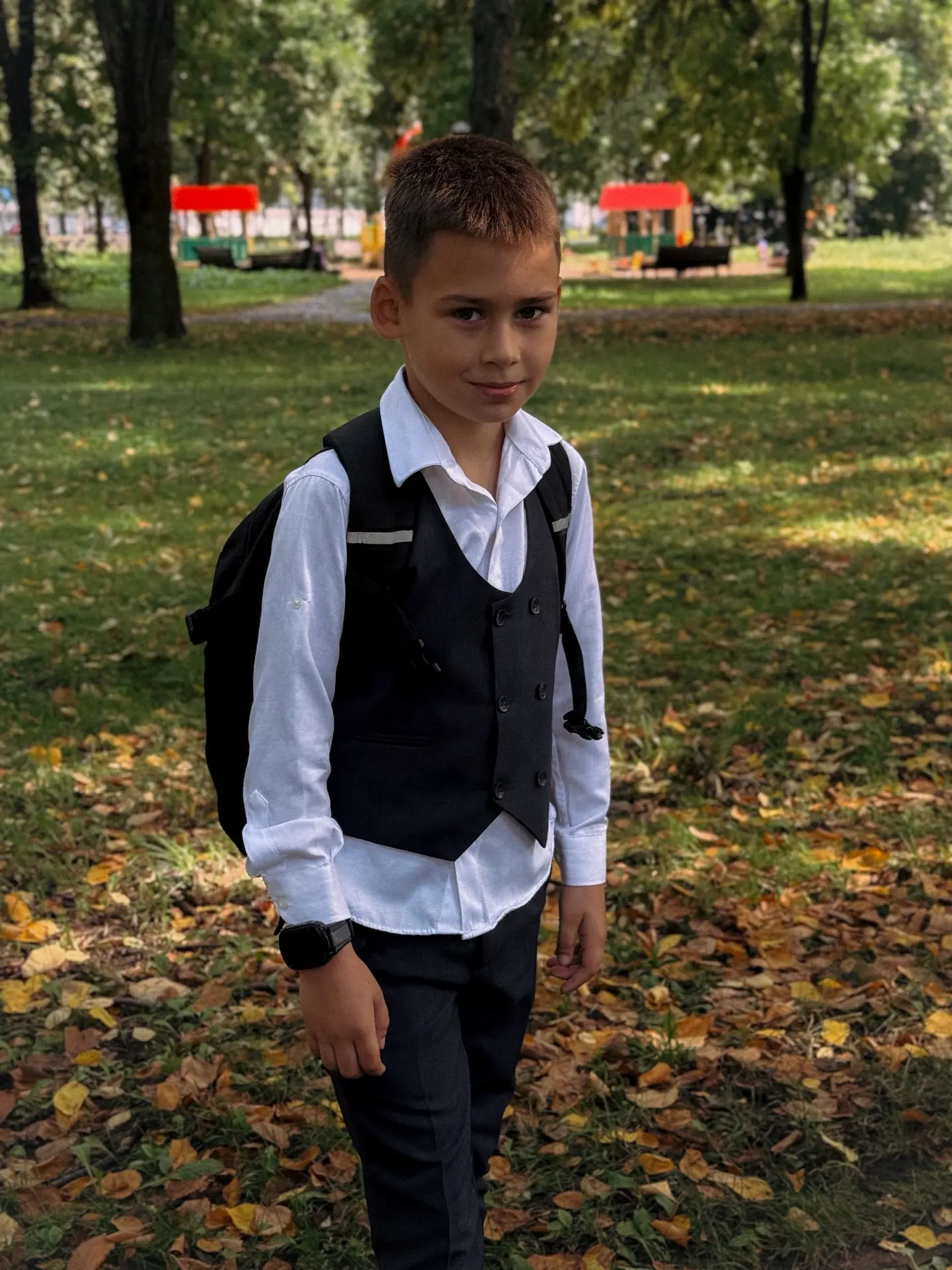 Сегодня 1 сентября. Наш старший пошёл в 3 класс 🎒