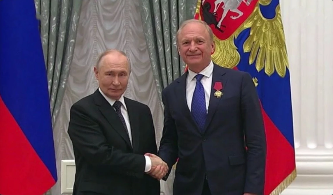 ⚡Вчера, 21 мая 2026 года, в Екатерининском зале Кремля Владимир Владимирович Путин вруч...