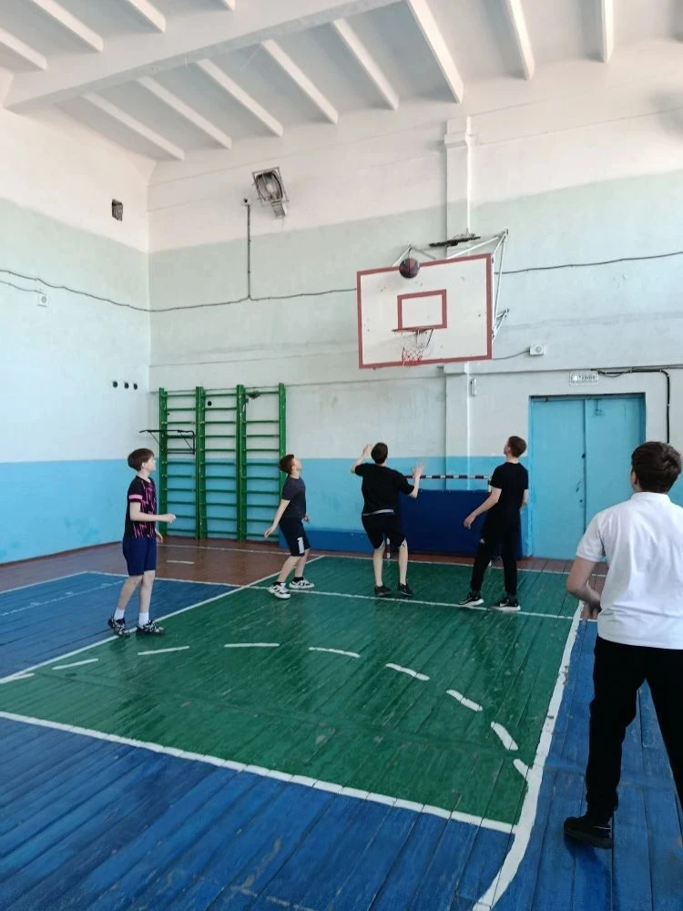 Дайджест: на спорте! Спорт и здоровье неразделимы!   📍Учителями физической культуры Даниловым К. Б. 