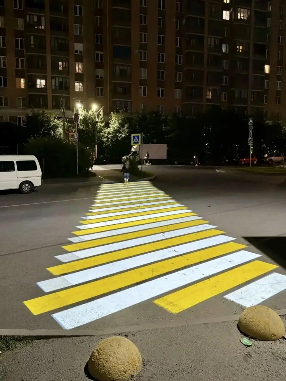 💡 В Кудрово появились ещё пять светящихся «зебр»

В Заневском поселении установили пять световых пе