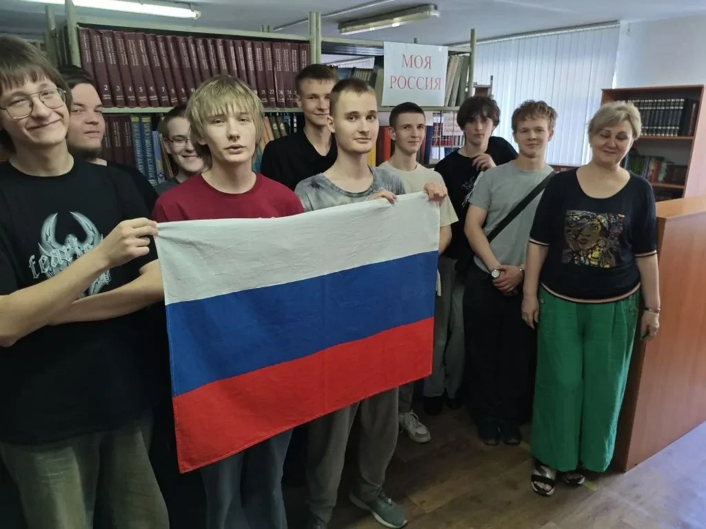 В преддверии Дня России в ВФ РГУ СоцТех прошла серия патриотических мероприятий
 
В преддверии одног