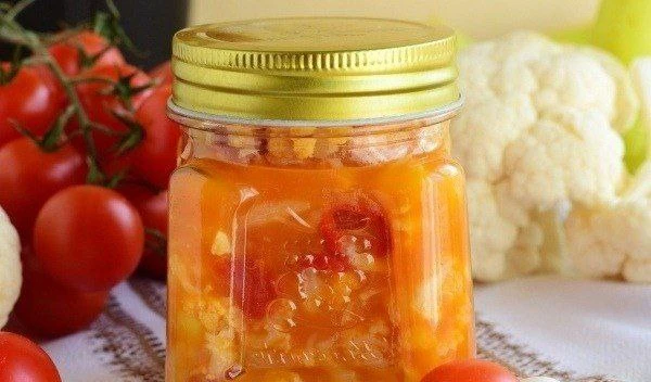 САЛАТ «ДЕЛИКАТЕСНЫЙ» ИЗ ЦВЕТНОЙ КАПУСТЫ