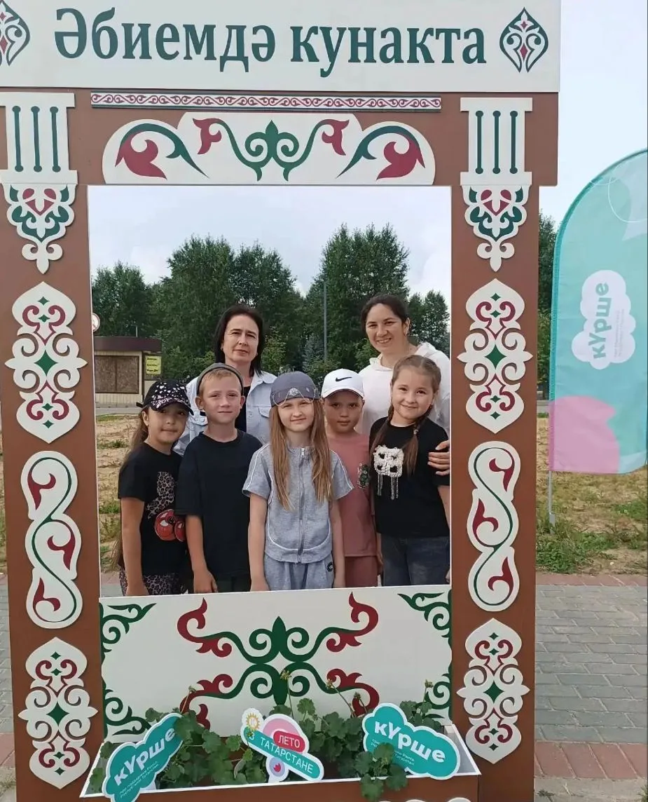 Бүген "Казансу" паркында "Күрше ФЭСТ" җәйге сезоны кысаларында, "Әбиемдә кунакта" иҗади...