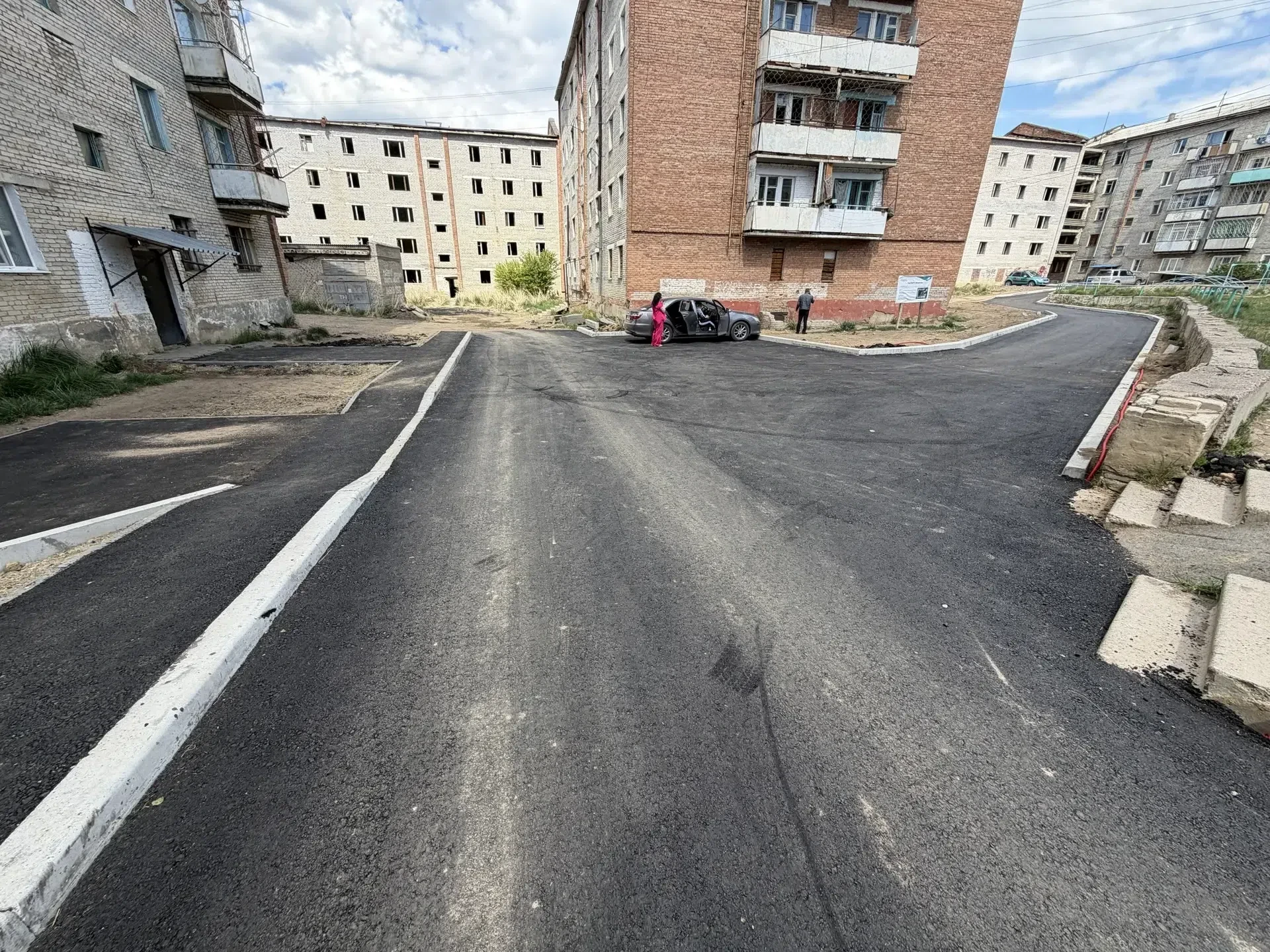 🏗️ Двор в 9 микрорайоне заметно преобразился

В районе домов №65 и №66 подходит к завершению благоу