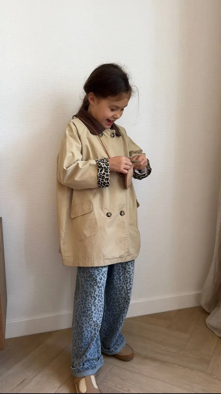 Доброе утро 🤍

Рост Даши  125 см

Тренч
(моя ссылка сгорела, нашла другую)
Размер 6 лет. Идеальный,