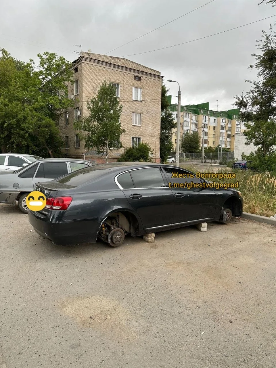 Нам пишут: В нашем районе (Тракторозаводский, ул. Обливская) в ночь с 26.07 на 27.07 были украдены к