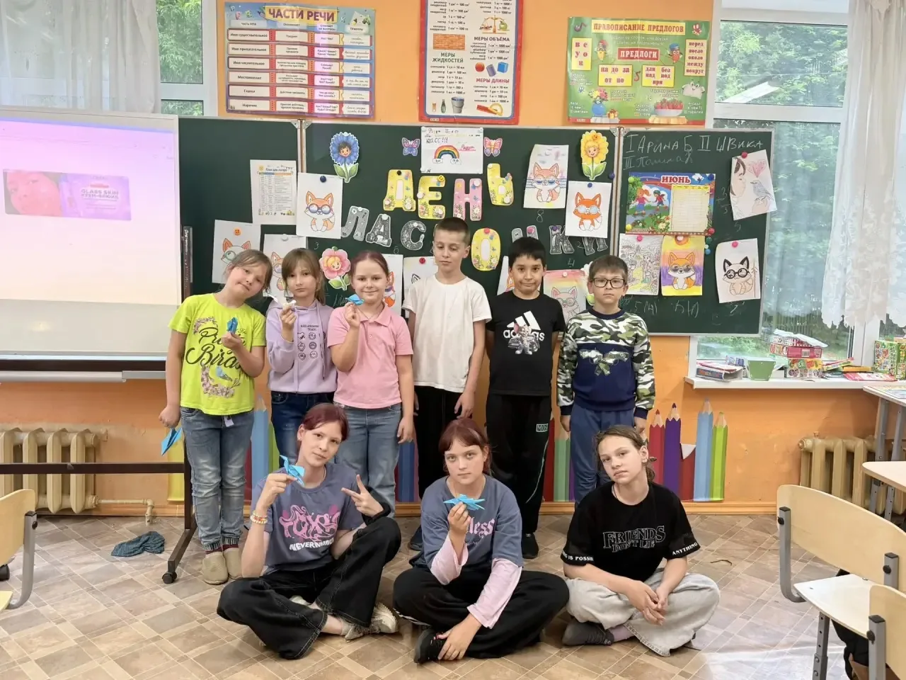 Сегодня в отряде «Радуга идей» у нас был чудесный «День ласточки»!💫🐦‍⬛

Сначала мы вместе поговори
