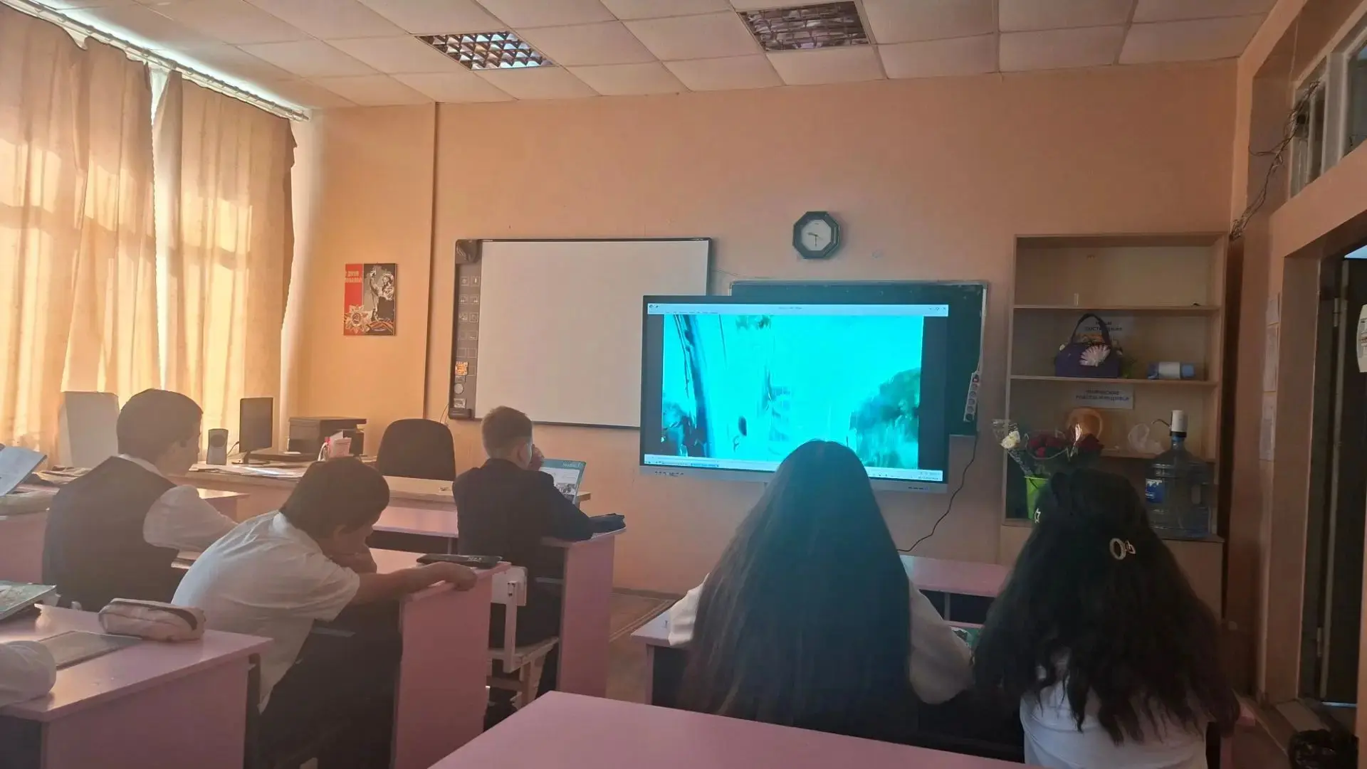 В нашей школе прошли мероприятия, приуроченные ко Дню солидарности в борьбе с терроризмом