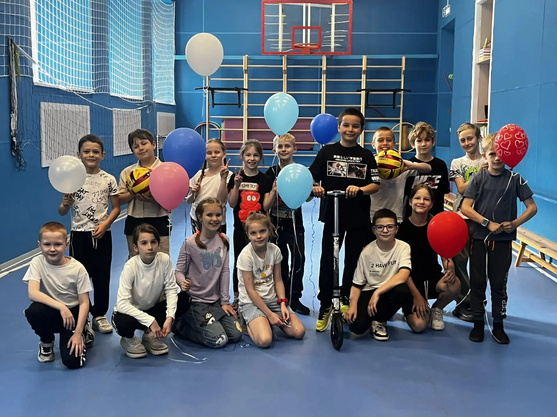 🎈Про активистов🎈 Сегодня в спортивном зале нашей школы состоялось по-настоящему жарко...
