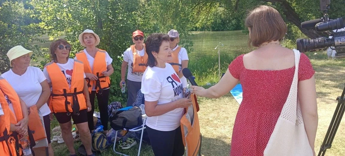 Телевизионный визит. Сегодня на пляж реки Коломенки, где уже пятый год получатели социальных услуг О