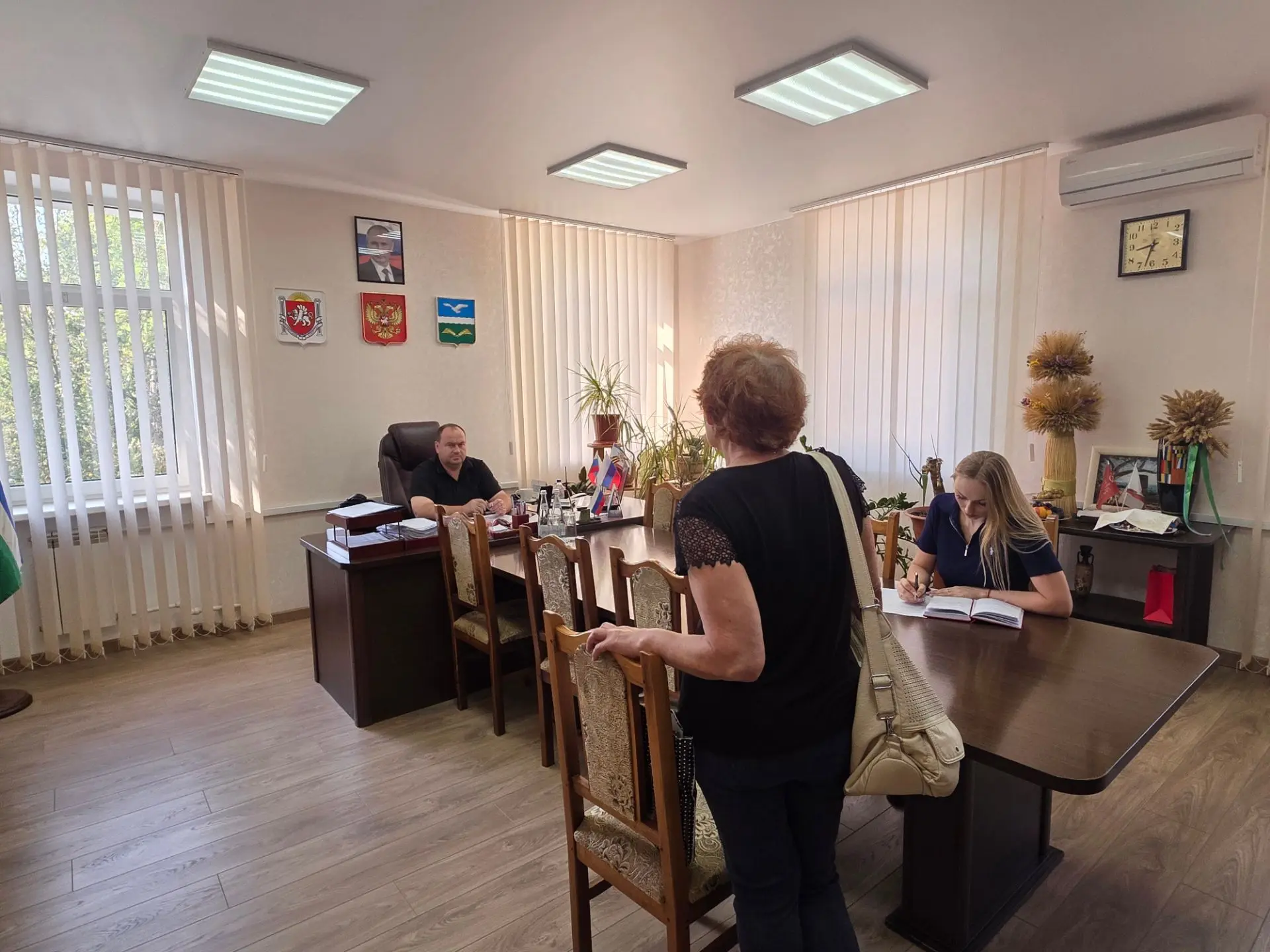 Глава Администрации Первомайского района Александр Соколовский провёл приём граждан.