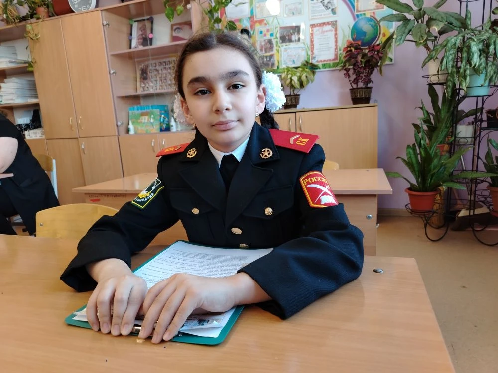 🧐 А был ли богатырь? Наша третьеклассница провела расследование!  Знакомьтесь, это Ванян Ася из 3 "К